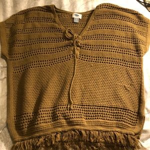 Fringed loose knit poncho